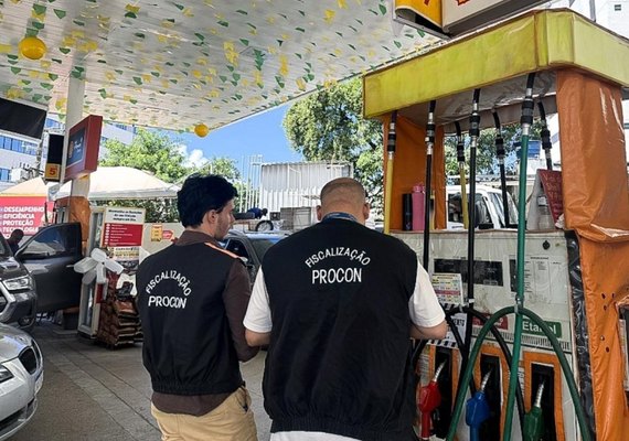 Procon Maceió fiscaliza postos de combustíveis após aumento da gasolina