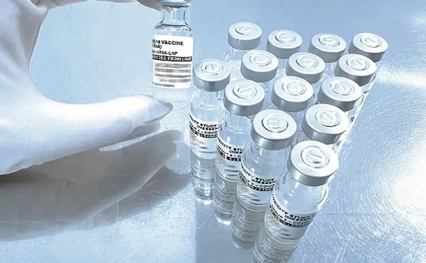 Fiocruz vai iniciar testes da primeira vacina RNAm contra a covid-19