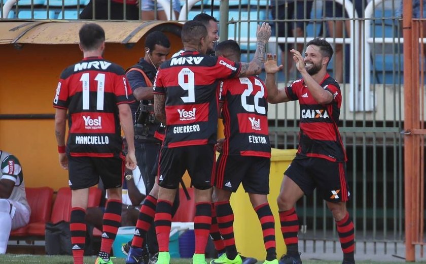 Flamengo vence o Madureira e pega o Vasco na semifinal