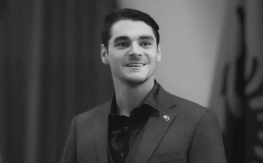 RJ Mitte, ator de 'Breaking Bad', morre aos 34 anos nos EUA