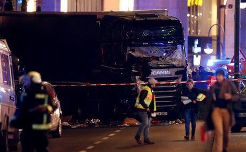 Estado Islâmico reivindica ataque de caminhão em mercado de Berlim