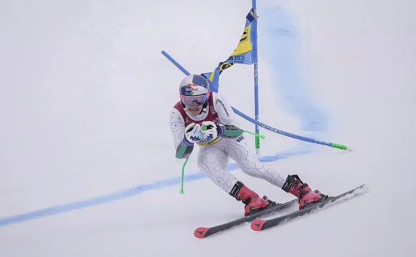 Lucas Pinheiro é prata em Copa do Mundo de Esqui Alpino, na Suíça