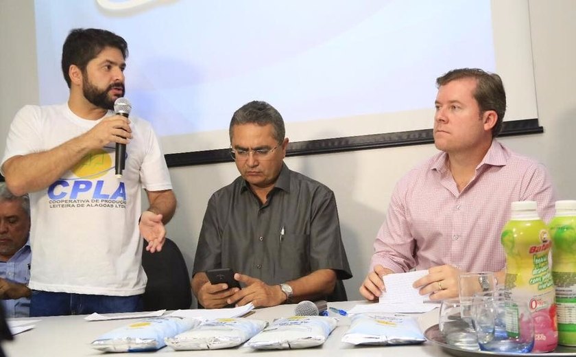 Programa do Leite: Marx Beltrão anuncia R$ 7,5 mi para regularizar pagamento