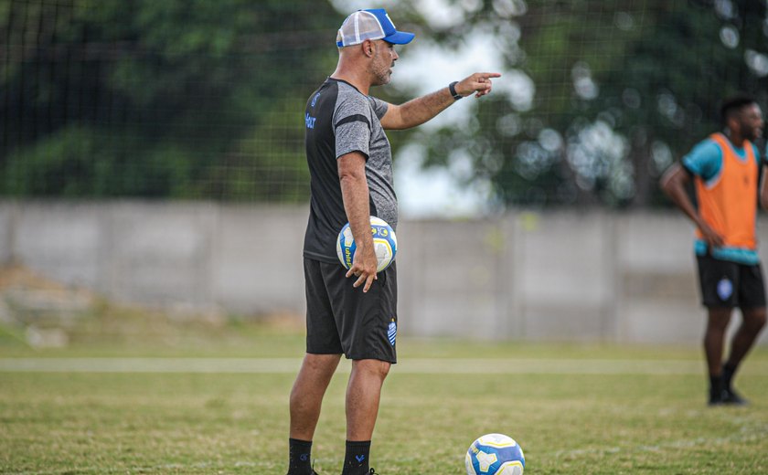 CSA anuncia demissão de Cristian de Souza; Rodrigo Pastana chega ao clube na quarta (15)