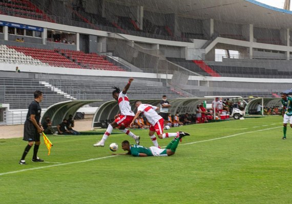 CRB empata em 1 a 1 com Altos-PI no Estádio Rei Pelé
