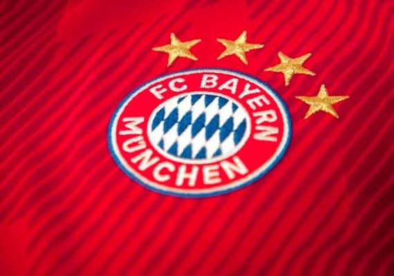 Bayern derrota Leverkusen de virada e fica ainda mais perto do título