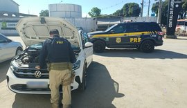 PRF prende homem por receptação e recupera carro adulterado em Maceió
