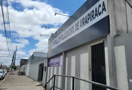 Homem ameaça clientes com facão após mostrar partes íntimas em bar de Arapiraca