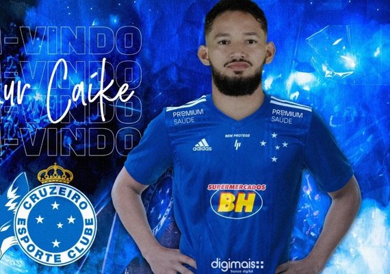 Cruzeiro oficializa contratação do atacante Arthur Caíke