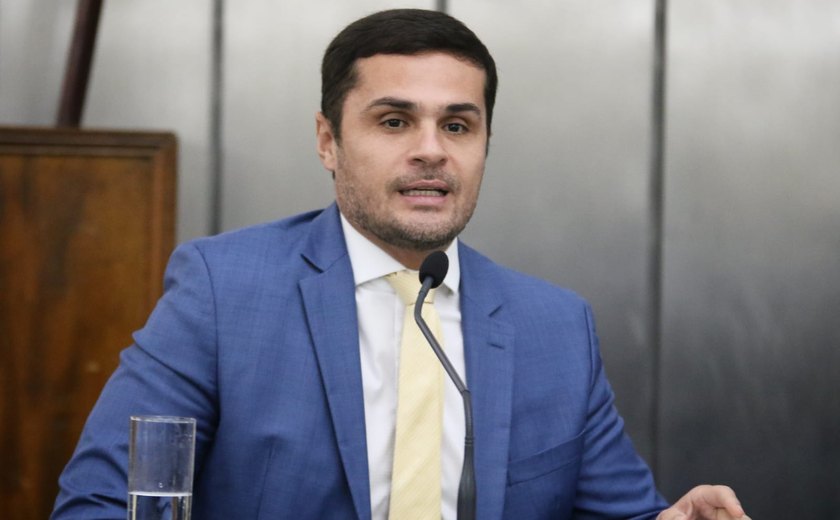 Alexandre Ayres elogia Governo pelo anúncio da implantação de Centros de Hemodiálise