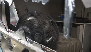 Cadeirante fica ferido durante incêndio em residência na  Chã de Bebedouro