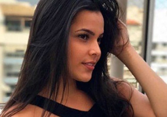 Ex-BBB Emilly Araújo tenta expulsar blogueira de camarote