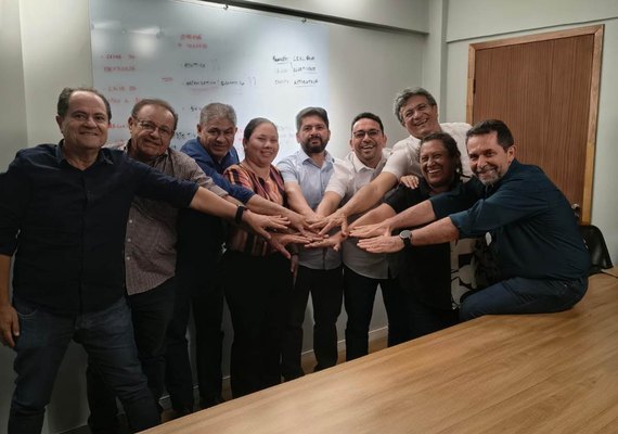 Unicafes/AL define próximas ações em reunião ampliada da diretoria