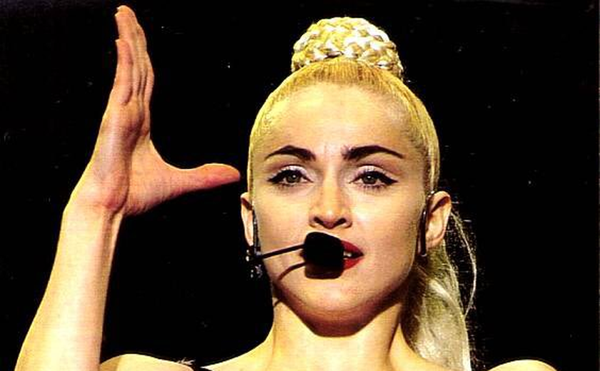 Madonna é internada em UTI com séria infecção bacteriana e cancela turnê mundial
