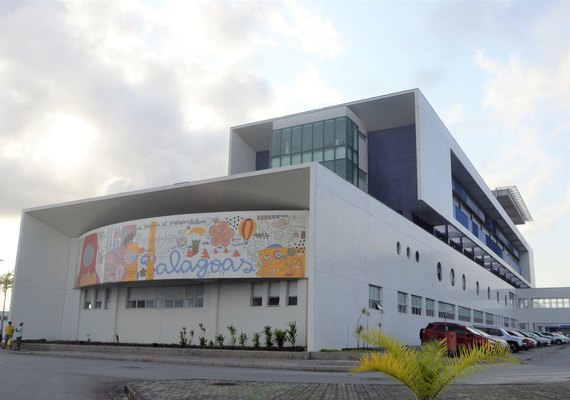 Justiça nega bloqueio judicial para cirurgia particular com médico vinculado ao SUS