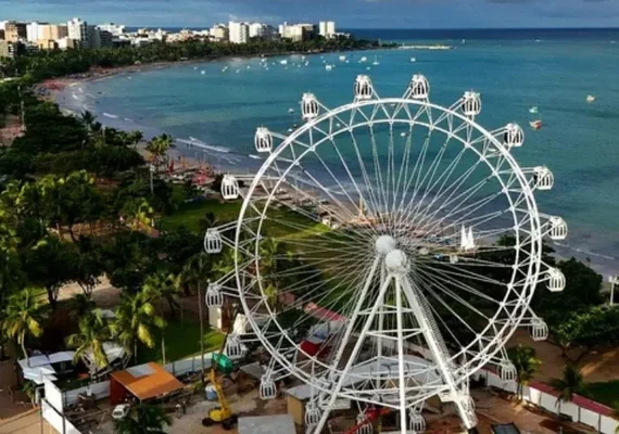 Ingressos da Roda Maceió custam R$ 35 a partir desta quinta-feira (30); atração é a maior roda-gigante do Nordeste