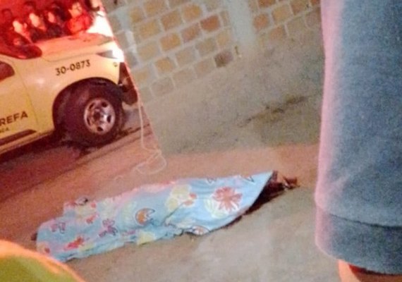 Homem é morto enquanto caminhava com amigo em Taquarana