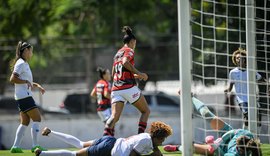 Flamengo vence Bahia e assume liderança do Brasileiro Feminino