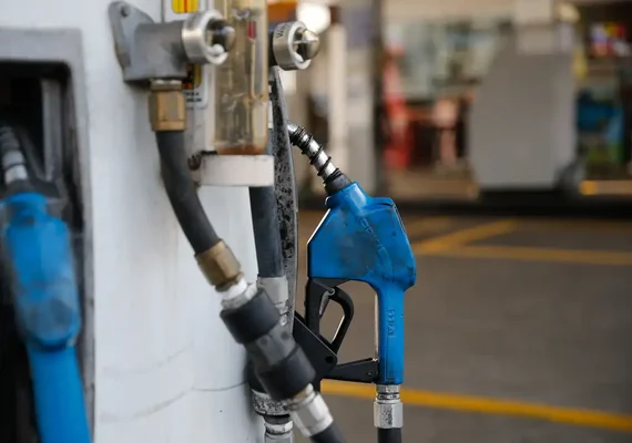 ANP tem 1ª redução do diesel após início da guerra no Oriente Médio