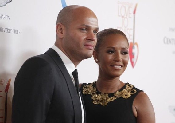 Mel B diz que ex-marido e babá fizeram sexo sem ela após 7 anos de ménage