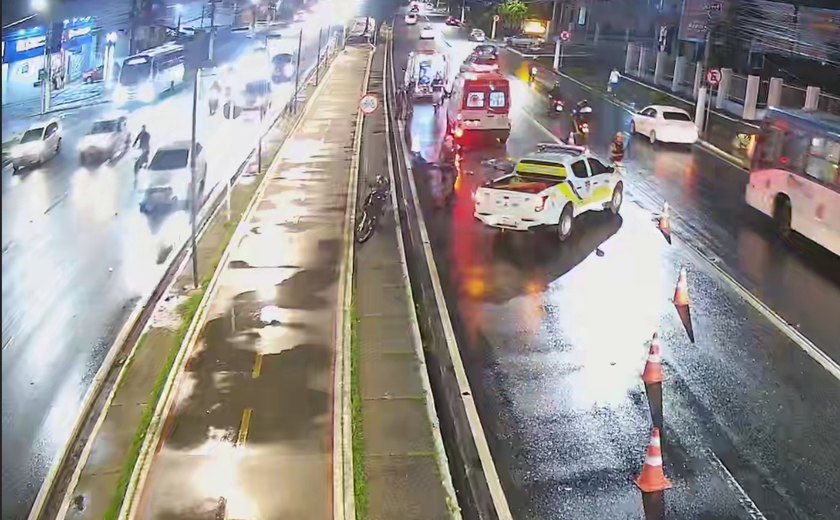 Idoso é atropelado por motocicleta e morre na Fernandes Lima