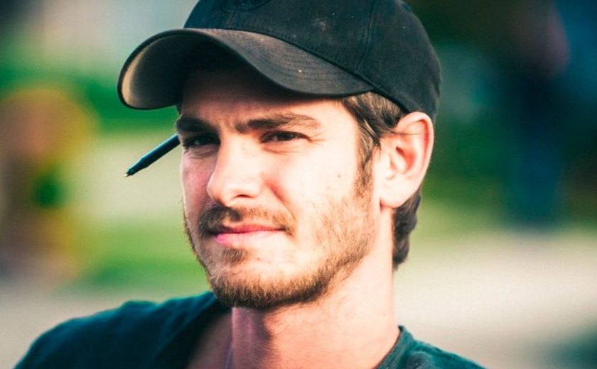 Andrew Garfield revolta comunidade GLS ao dizer que é 'gay sem fazer sexo'
