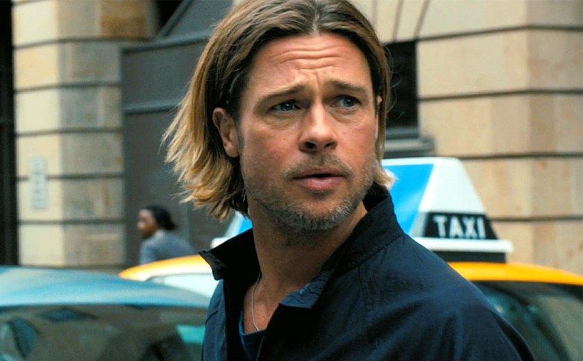 Brad Pitt volta a tomar banhos frequentes a pedido da namorada