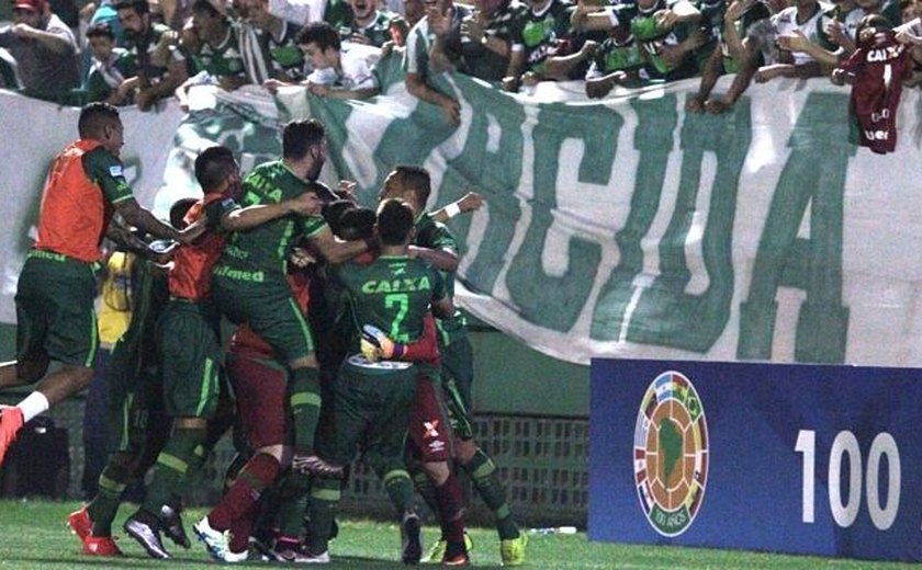 Chapecoense recebe San Lorenzo por vaga na final da Sul-Americana