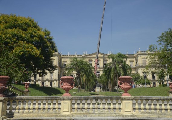 Para evitar tragédias, governo vai vistoriar prédios públicos