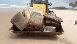 ​Fardos de borracha encalhados nas praias de Alagoas são de naufrágio da 2ª guerra