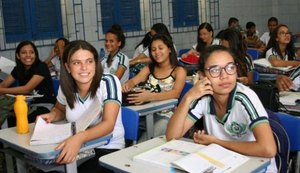 Escola Estadual Rocha Cavalcanti celebra 90 anos de contribuição à educação