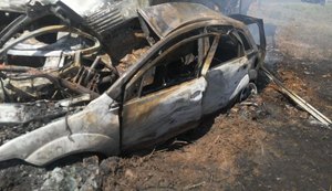 Caminhão e carro colidem, ambos pegam fogo e condutor morre em Água Branca