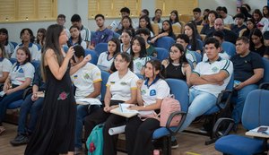 Mais de 30 mil estudantes da rede estadual participam do Enem