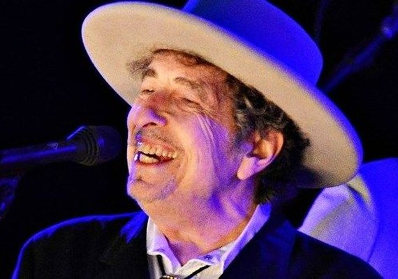 Cantor Bob Dylan é o grande vencedor do Prêmio Nobel de Literatura 2016