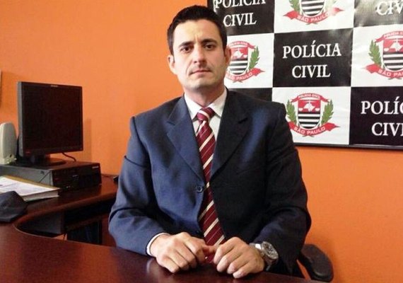 Delegado é afastado após deixar de prender procurado para marcar churrasco com ele