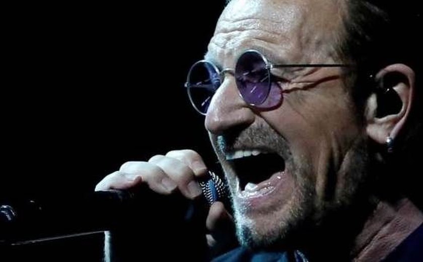 U2 interrompe show em Berlim após Bono perder totalmente a voz