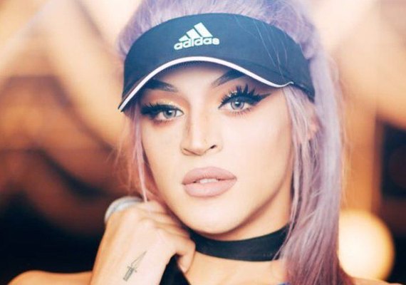 Pabllo Vittar fala sobre 'cura gay': 'Não somos doentes'