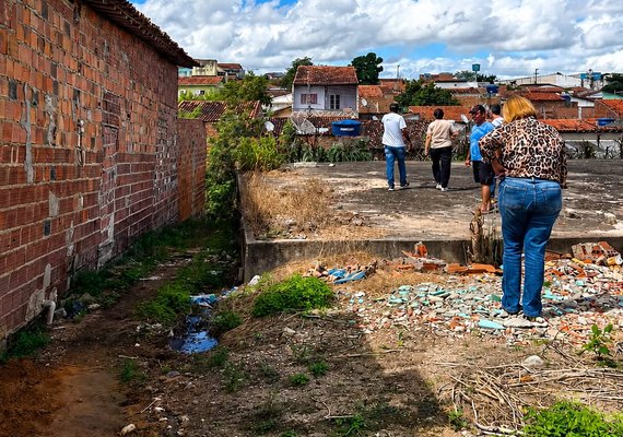 Instituto de Arquitetos coordena construção de banheiros em comunidades de AL