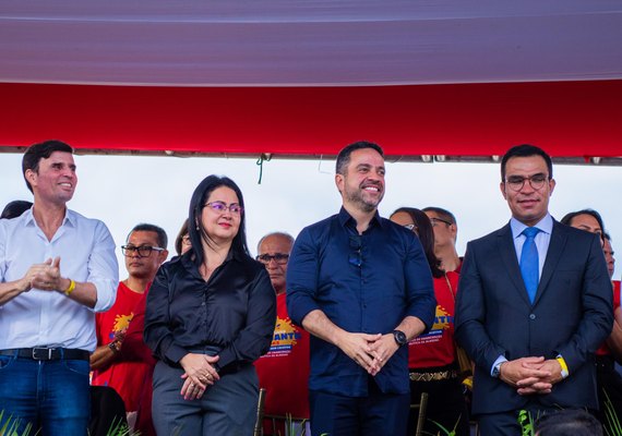 Desfile cívico-escolar comemora 206 anos da emancipação política de Alagoas