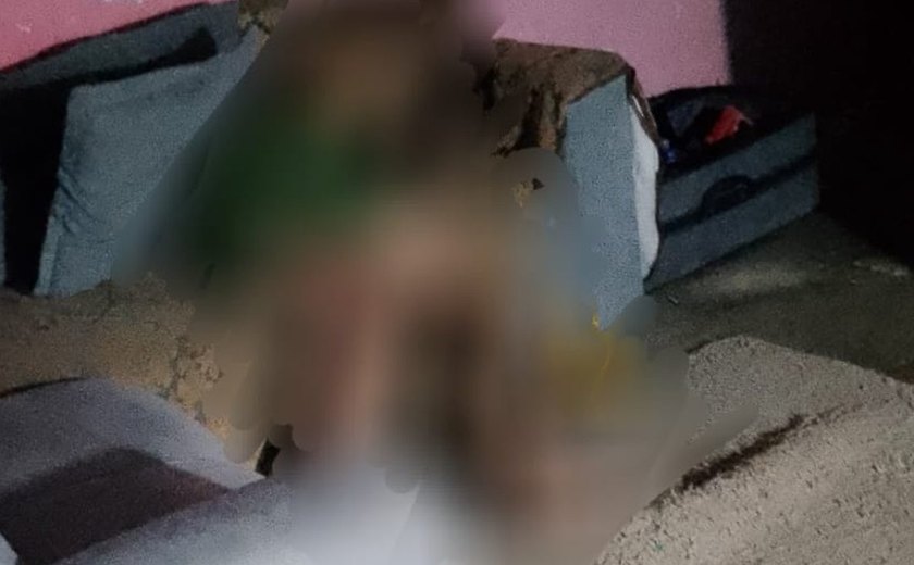 Homem é morto com oito tiros dentro de casa em Maceió