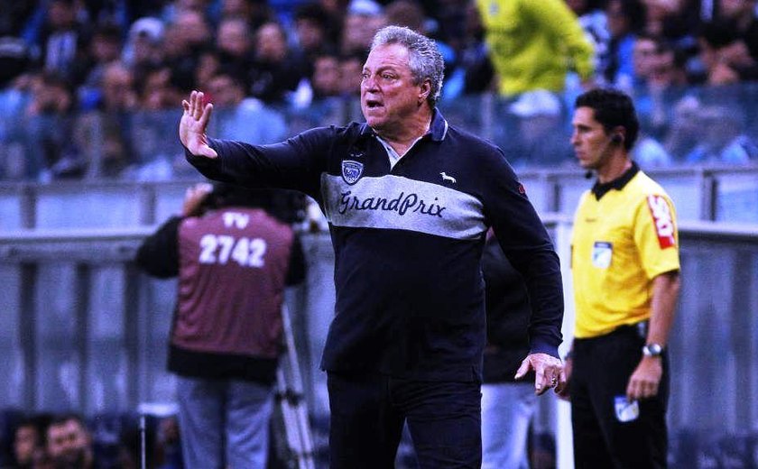 Fluminense vê derrota para o Grêmio reacender discussões sobre elenco
