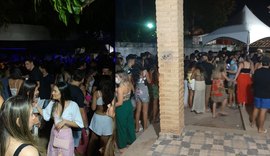 Apesar da proibição, Alagoas registra festas com multidões no Carnaval