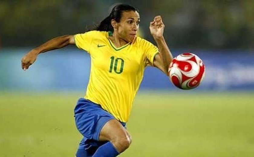 Marta elogia Sport no trabalho com futebol feminino
