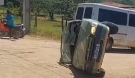 Acidente entre carro e van deixa feridos na AL-130, em Santana do Ipanema