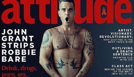 Cantor Robbie Williams posa nu para capa de revista e fala sobre vício em sexo