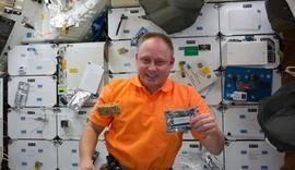 Astronauta se afasta da Nasa após ter emergência médica secreta no espaço