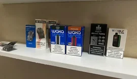 PF mira comércio ilegal de cigarros eletrônicos em Maceió e cumpre dois mandados