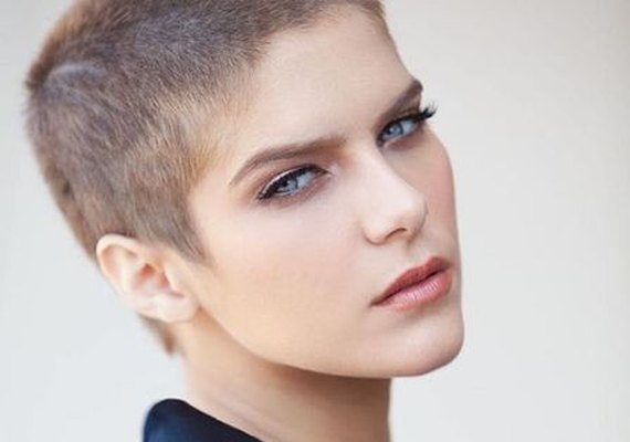 A Lei do Amor! Câncer de Letícia volta e Isabella Santoni raspa os cabelos de novo