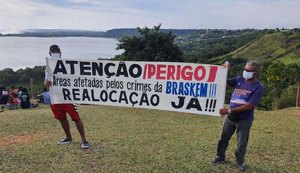Vítimas da Braskem fazem protesto em pontos turísticos