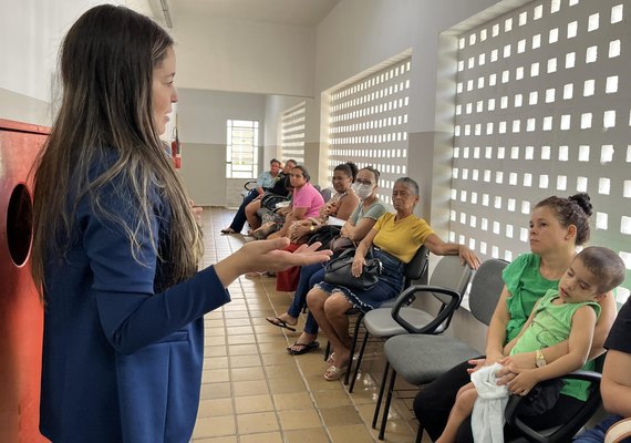 Ação humanizada leva informação sobre autismo a usuários do Ambulatório de Especialidades da Uncisal